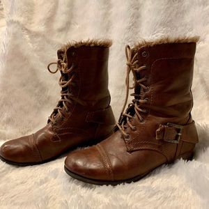 Brown fur-lined Combat Boots 🥾